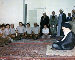 امام درخواست ملاقات کدام گروه‌ها را رد کرد؟ / حمایت از ارتش در آستانه پیروزی انقلاب