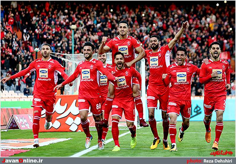 دیدار تیم های فوتبال پرسپولیس تهران و پدیده مشهد