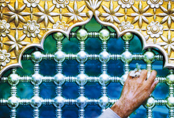 برویم زیارت و روح‌مان را تازه کنیم