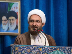 ۲۲ بهمن امسال یک شکر ملّی به درگاه الهی و هشداری به خائنان بود
