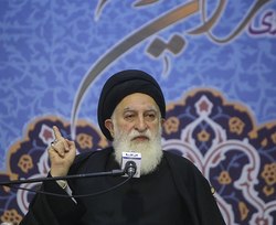 آیت‌الله علوی بروجردی: حفظ و قرائت قرآن مقدمه برای عمل به قرآن است