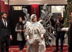 با برگزارکننده نمایش مد و لباس مختلط، برخورد جدی می‌کنیم