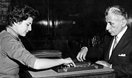 هر چه مسلمانان كشته شوند، كم است!