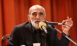 حسین شریعتمداری: کمی هم آمریکایی باشید!