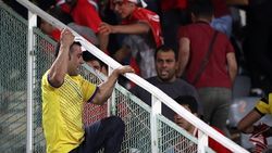 اظهارنظر عجیب هوادار چاقوکش در ورزشگاه آزادی!