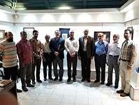 هنر در این عالم غریب است چون جنس آن علوی است