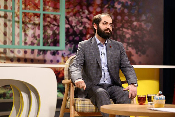 انتقاد مدیر شبکه «امید» از جوایز میلیونی