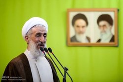 پاسخ موشکی سپاه به تروریست‌ها پیام قدرت ایران در منطقه بود