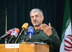 سپاه با اقتدار از کیان نظام دفاع می‌کند/ جامعه نیازمند مدیر جهادی