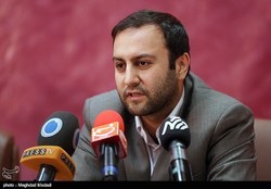 باید به برخی مسئولان گفت تا آخر عمربه صندلی نچسبید