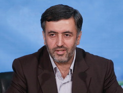 تحریم‌های آمریکا ما را خودکفا می‌کند/ اگر فتح لانه جاسوسی نبود امروز ایران زیر چنگال آمریکا دست و پا می‌زد