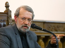 لاریجانی: «دیپلماسی بزک» را دنبال نمی‌کنیم/ کنایه به ظریف درباره پولشویی/ انتقاد از نحوه سرمایه‌گذاری دولت