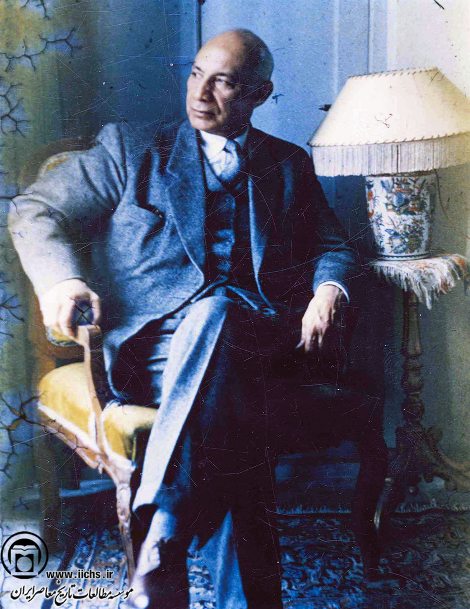 تصویر منتشر نشده از رکن‌الدین مختار معروف به «سرپاس مختاری»