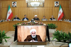 روحانی اشتباه بانک مرکزی را با شوخی پذیرفت