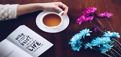 ۸ دلیلی که به شما می‌گوید چرا انسان‌ها به شعر احتیاج دارند