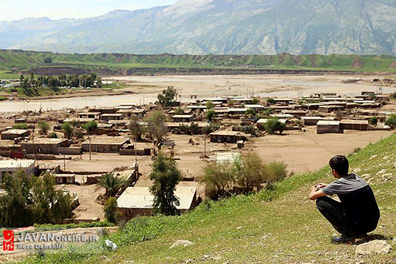 روستای سیل زده «چم مهر» و امداد رسانی گروه‌های جهادی