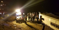 بررسی علت واژگونی اتوبوس مسافربری تهران-گنبد