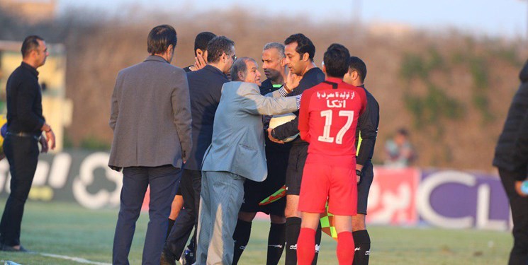 صعود پرسپولیس زیر بازان سنگ صعود پرسپولیس زیر بازان سنگ