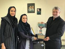 اهدا جام قهرمانی مسابقات بین المللی جام فجر به مدیر کل تربیت بدنی دانشگاه آزاد اسلامی