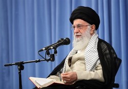 «مردمی‌بودن» به ادعا نیست؛ باید مثل مردم زندگی کنیم