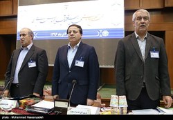 قانوناً نمی‌توانند، اما ...