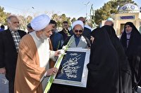 راه مبارزه با دشمنی‌ها؛ تمسک به قران و اهل بیت (ع) است