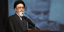 زوجین زندگی خود را برپایه آموزه های مکتب فاطمی بنا گذاری کنند