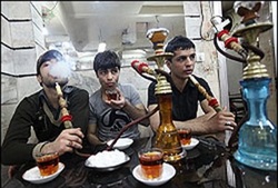 قهوه سرای های متخلف در اصفهان پلمپ می شوند