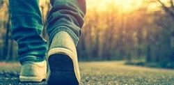 قدم زدن درآفتاب با خلق و خوی سرد و بارانی!