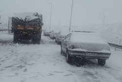 بارش برف و باران در اکثر محورهای مواصلاتی کشور