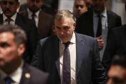 علاوی انصراف داده شد!