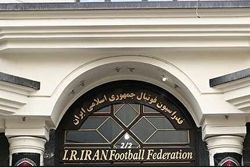 آدم کوتوله‌ها دست از فوتبال نمی‌کشند‌