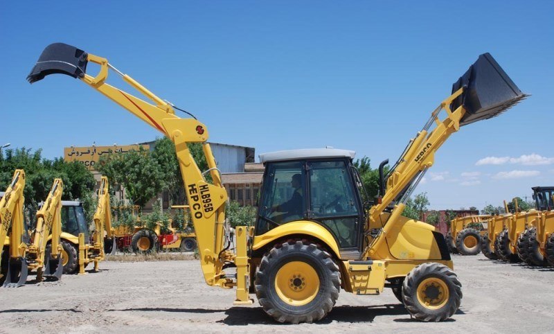 عزم راهداری برای خرید ۳۰۰ دستگاه ماشین‌آلات از شرکت هپکو جدی است