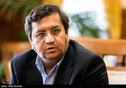 حمله مجدد همتی به فعالیت‌های سفته‌بازان ارزی