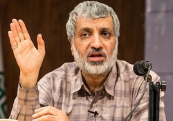 معترضان شعار‌هایی سردادند که خوارج می‌دادند