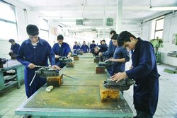 کارآفرینی در روستا‌های خراسان جنوبی در کارگاه‌های آموزش مهارت سپاه