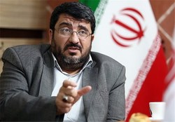 ایزدی: آمریکا ۱۰ سال آینده دیگر ابرقدرت نیست