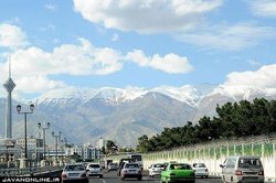 بارش باران و وزش باد شدید در تهران