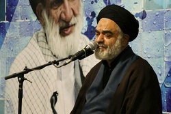 شادبودن دانش آموزان به معنی پخش موسیقی و رقصیدن نیست