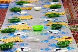 برپایی مراسم افطاری ساده در جوار امامزادگان البرز