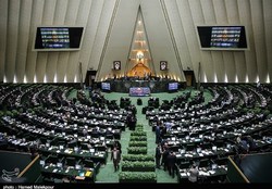 مجلس در پیچ سال ۹۸ چه می‌کند؟