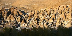 انتقاد از نگاه نقطه‌ای به گردشگری