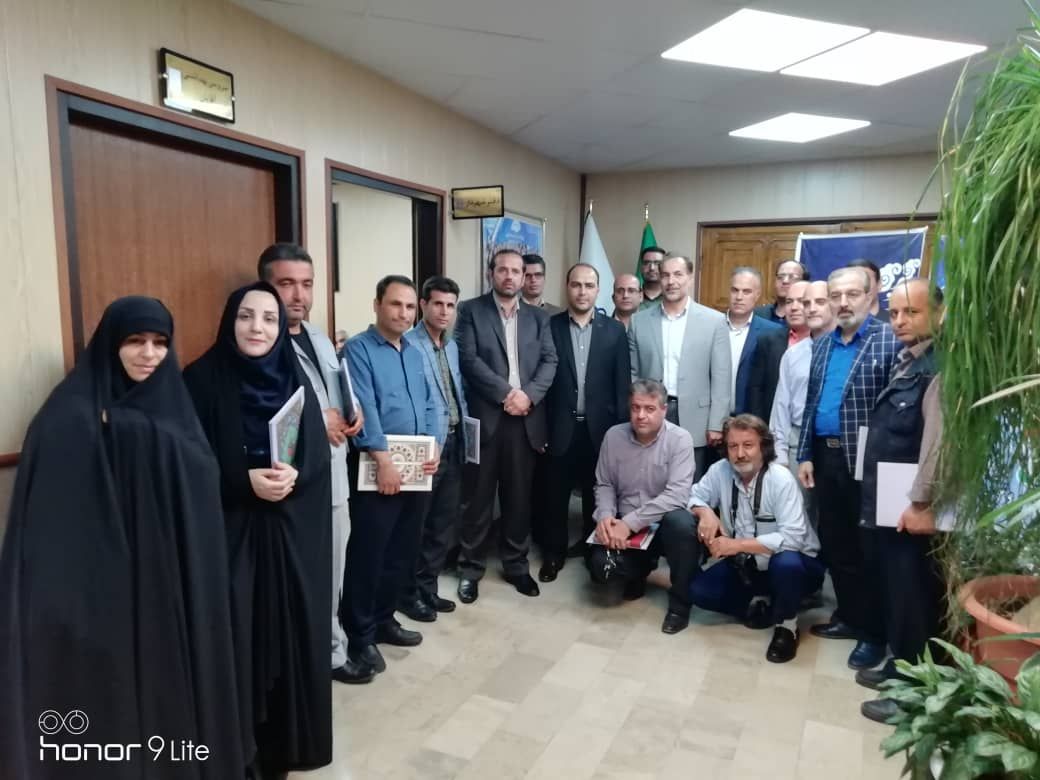 تجلیل از روابط عمومی مناطق و سازمان های تابعه شهرداری اسلامشهر