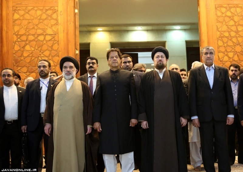نخست وزیر پاکستان در حرم امام خمینی (ره)