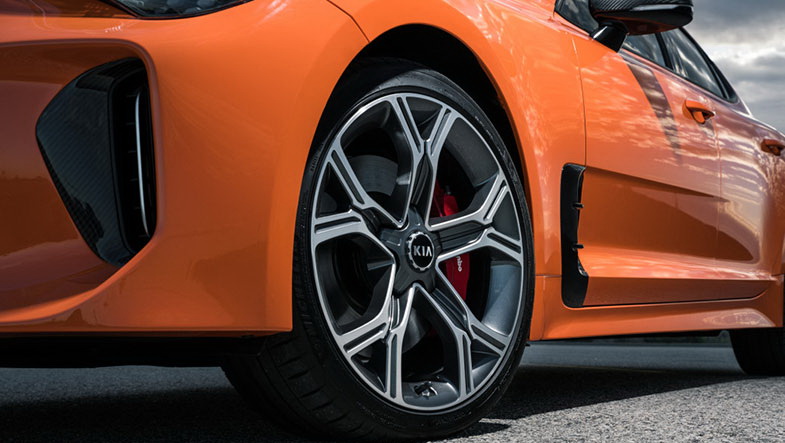 Stinger GTS هیولای جاده ها Stinger GTS هیولای جاده ها