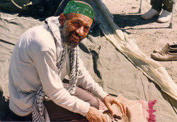 سرم را با میخ سوراخ کردند!