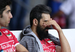 به خاطر ناتوانی مسئولان در کنترل هواداران سعید معروف مصدوم شد