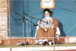 امام(ره): ننشینید و بگویید مردم دیگر مأیوس شدند