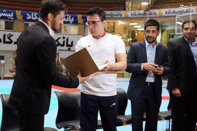 علی آبادی: دبیر با استفاده از نیرو جوانی میتواند در عرصه مدیریتی موفق شود علی آبادی: دبیر با استفاده از نیرو جوانی میتواند در عرصه مدیریتی موفق شود