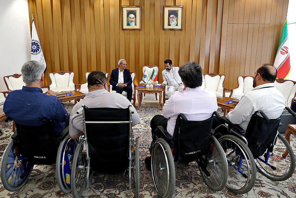 جانبازان کارآفرین با رئیس اتاق بازرگانی دیدار کردند جانبازان کارآفرین با رئیس اتاق بازرگانی دیدار کردند